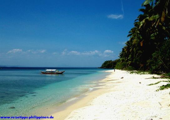 Long Beach on Medio Island, Puerto Galera, Mindoro